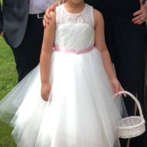 Beautiful flower girl dress